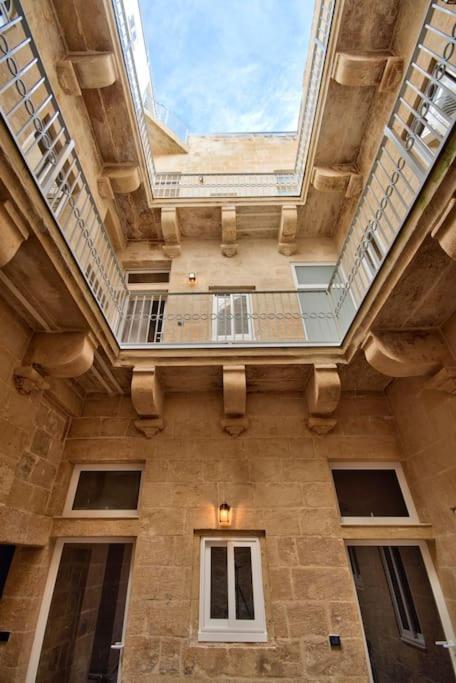 Vallettastay Old Lodge Apartment 3 Exterior photo